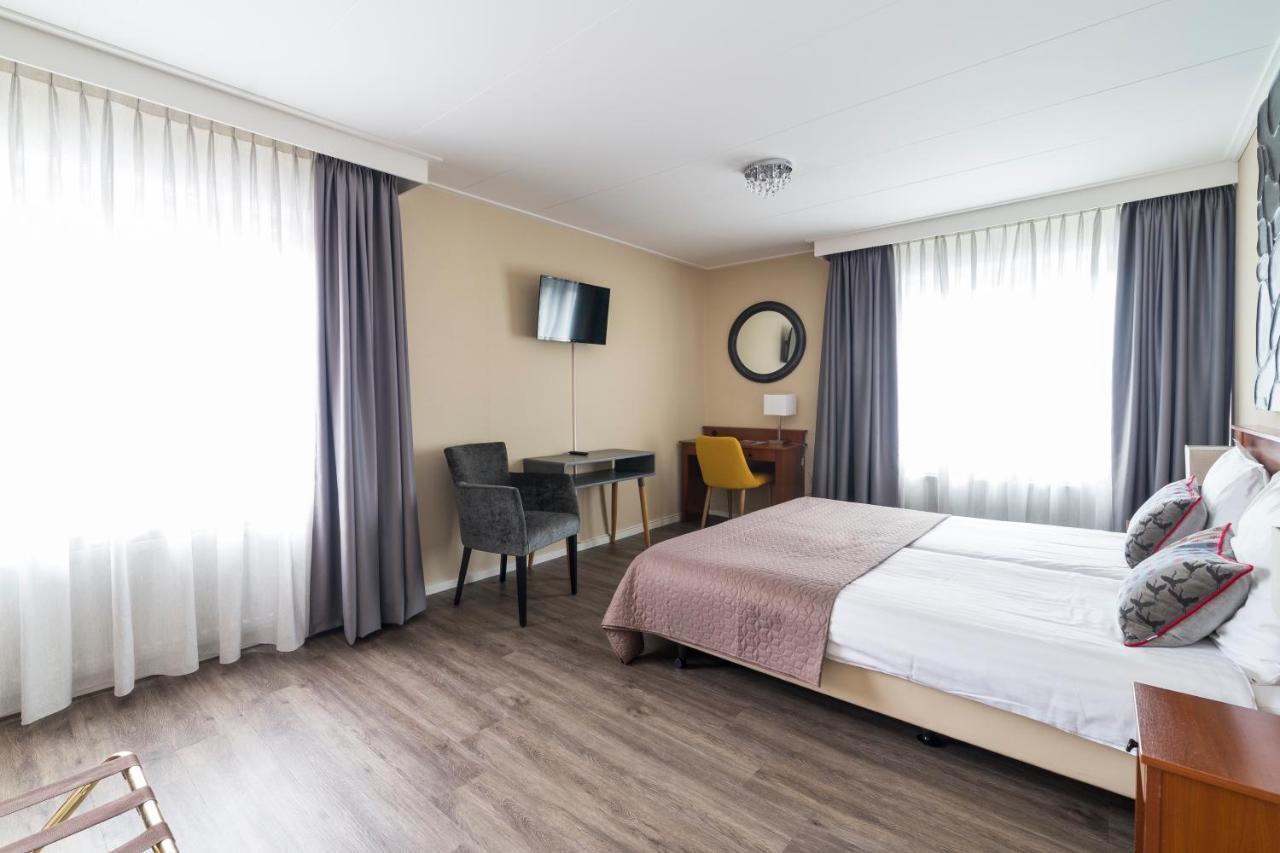 Hotel Loco Lievelde ภายนอก รูปภาพ